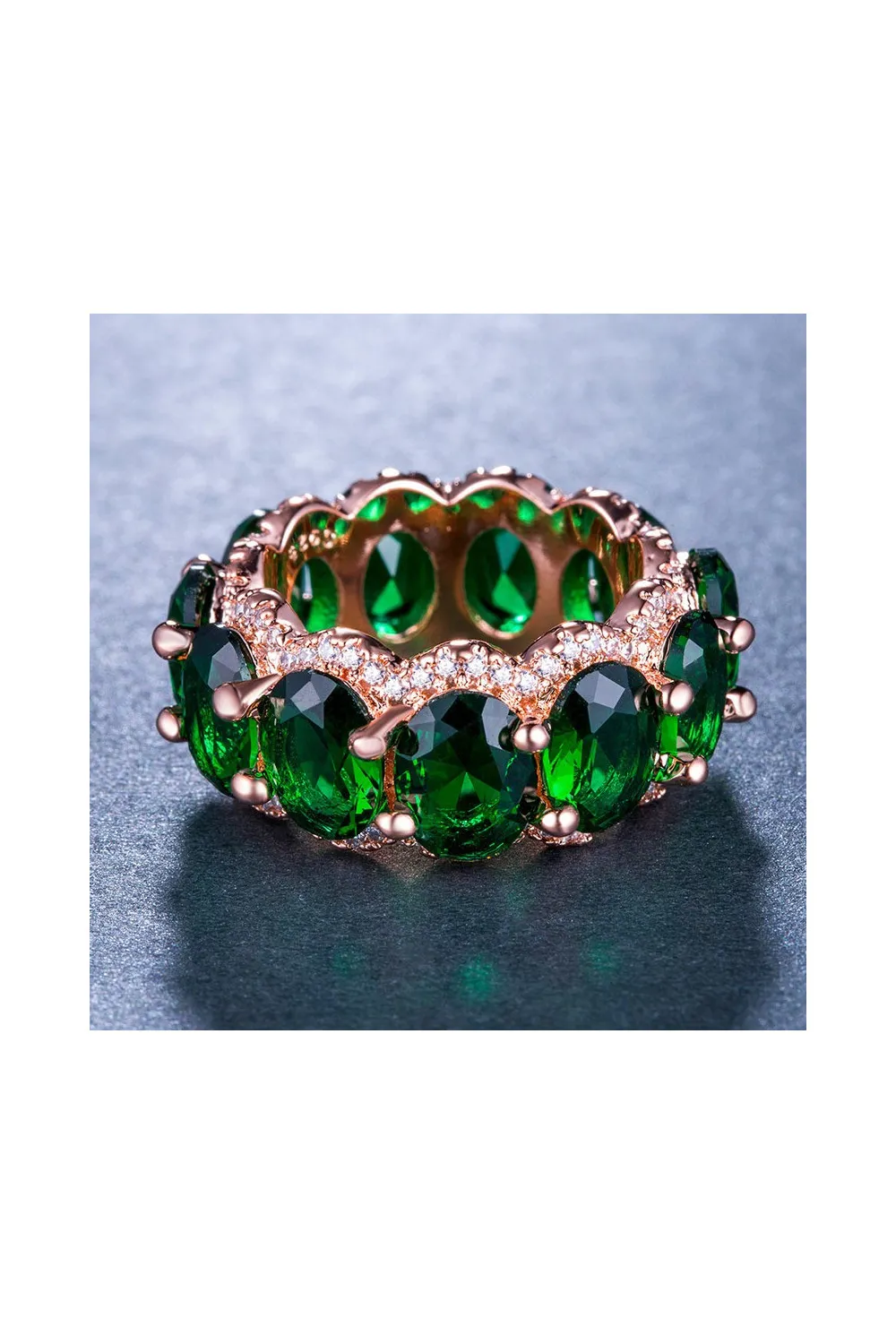 Anillo de cristal verde