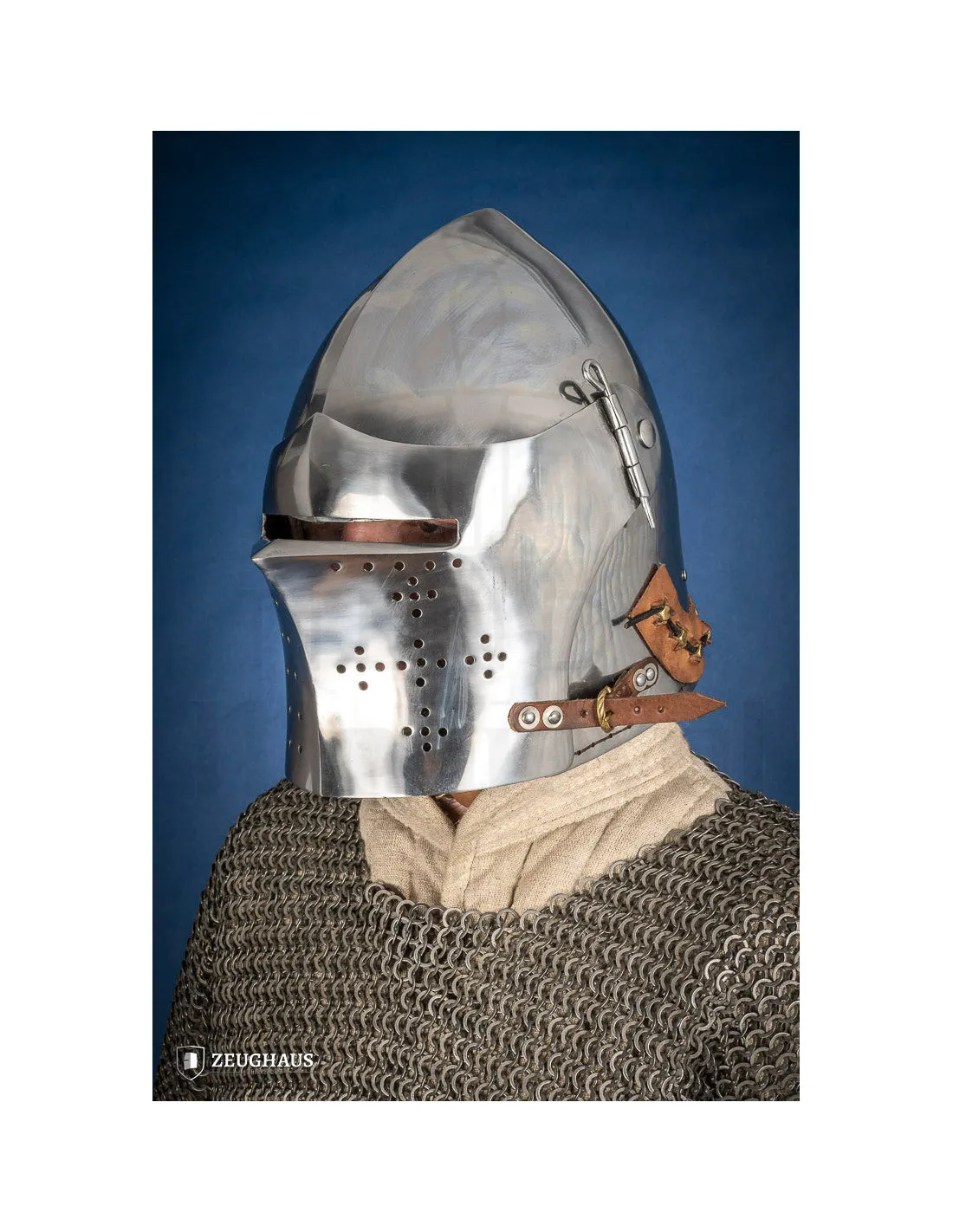 Bacinete medieval en acero con bloqueo de visera