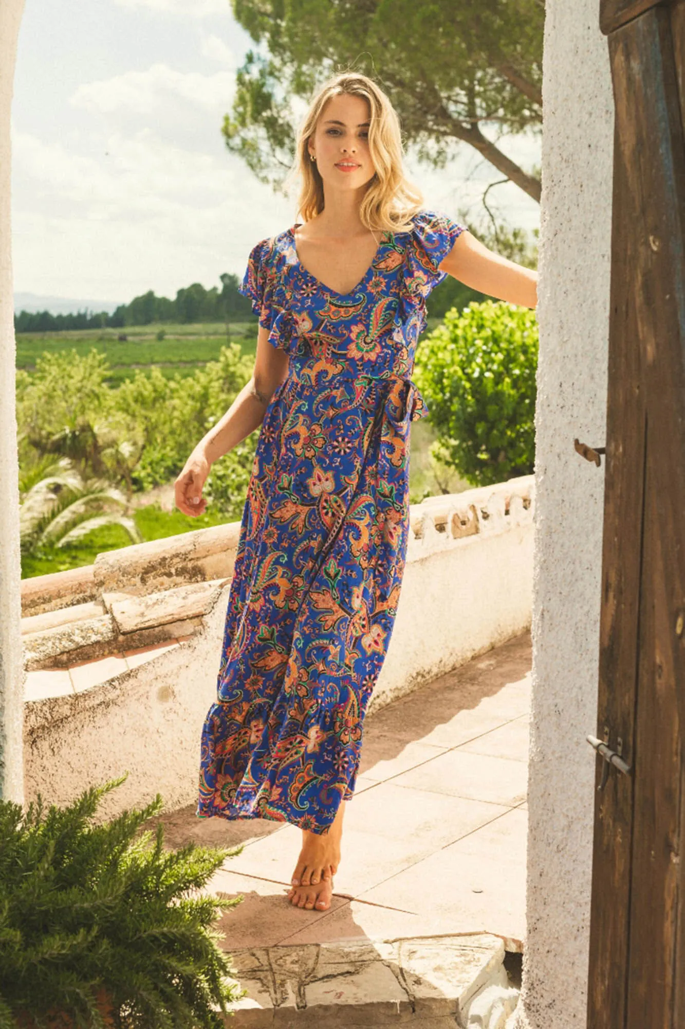 Vestido midi escote en V