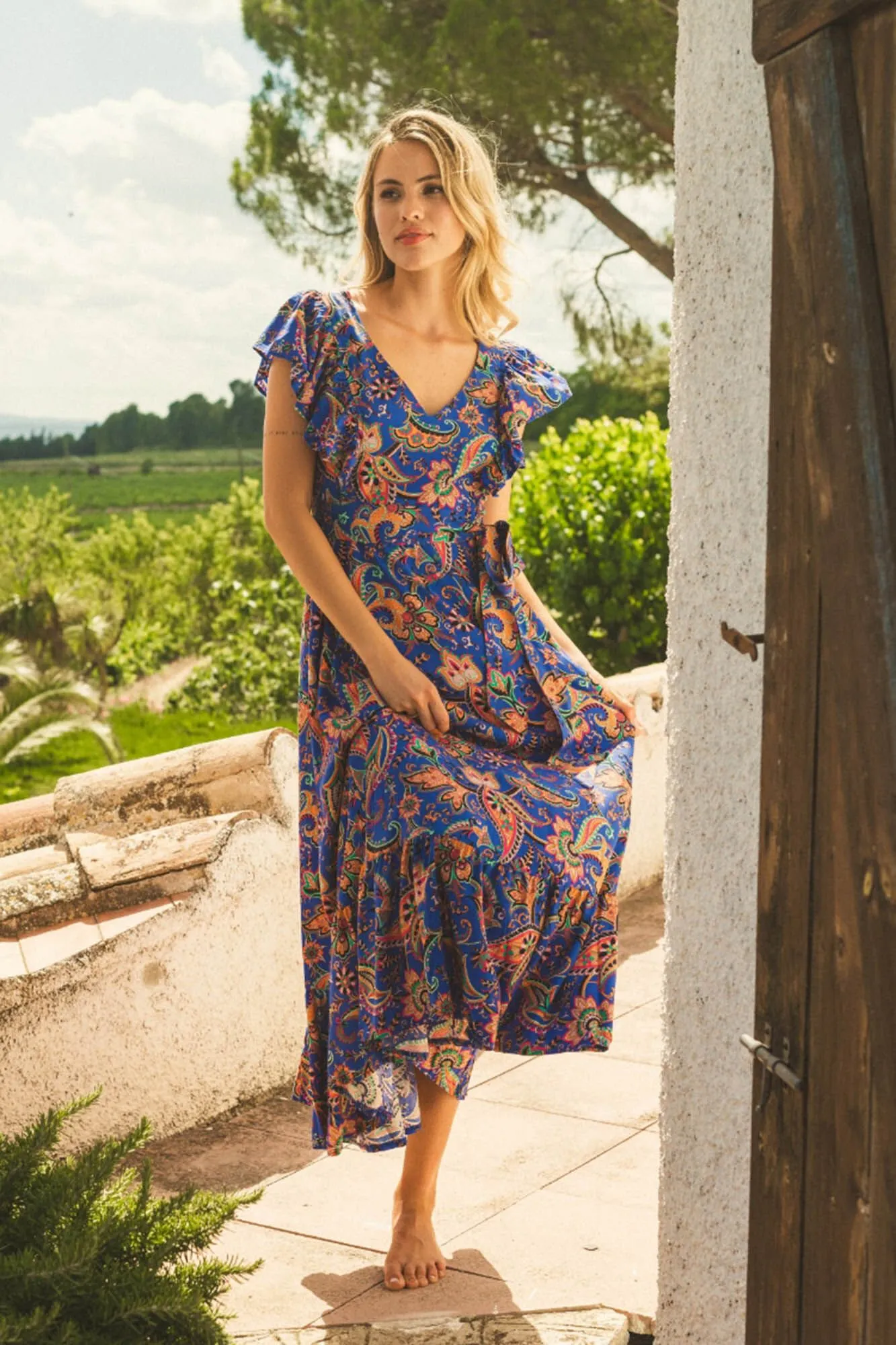 Vestido midi escote en V